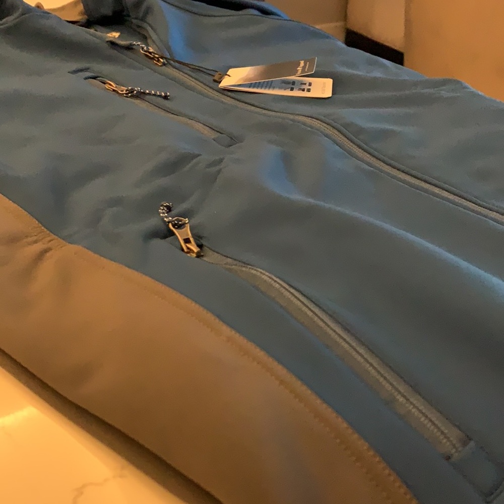 COPY - Fossa Soft Shell - Picture 6 of 6